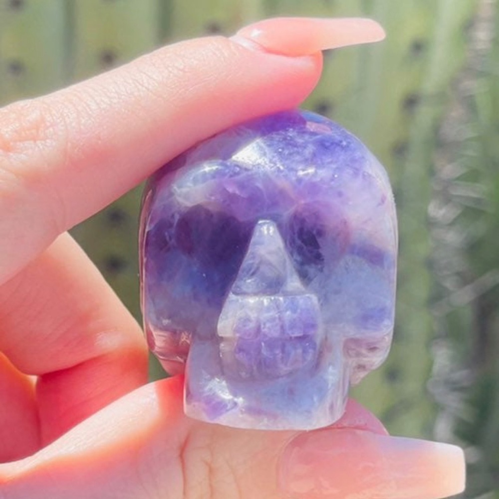 Amethyst skull - Picture 1 of 5